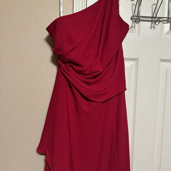Formal long red dress - Picture 2 of 2